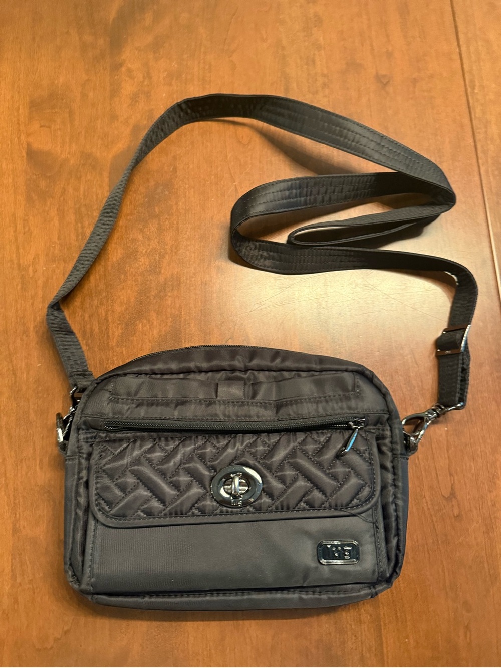 LUG SWITCH - Black Quilted Nylon Messenger Bag with Turn-Lock